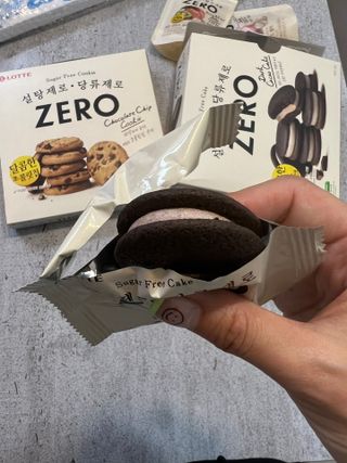 ZERO (초콜릿 칩 쿠키, 카카오 케이크, 후르츠 젤리, 아이스 콜라, 아이스 초코바) — 5점을 준 리뷰어가 2022년 6월 올린 사용 사진