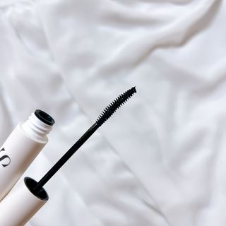 더소설 소설 블랙아이래쉬 세럼 10g(SOSEOL BLACK EYELASH SERUM 10g) — 5점을 준 리뷰어가 2023년 12월 올린 사용 사진