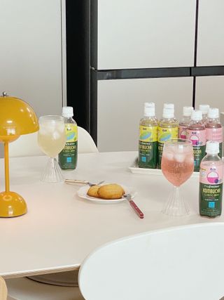 더그레잇티 콤부차 [매일유업] 더그레잇티 44kcal 콤부차 300ml *12개입 (오리지널 6개+베리리치 6개) — 5점을 준 리뷰어가 2023년 7월 올린 사용 사진