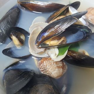 [푸딩팩토리] 바지락홍합탕 500g / 얼큰바지락홍합탕 590g — 5점을 준 리뷰어가 2022년 10월 올린 사용 사진
