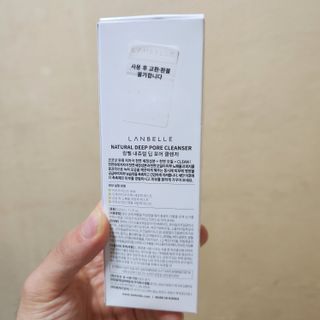 랑벨 내츄럴 딥 포어 클렌저 210ml (저자극 약산성 천연 클렌징 젤) — 4점을 준 리뷰어가 2022년 10월 올린 사용 사진
