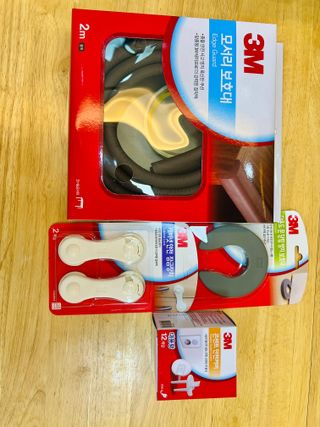 3M 유아안전 4종세트-전기소켓커버 + 모서리보호대 + 서랍안전잠금장치 + 문닫힘보호대 — 5점을 준 리뷰어가 2024년 5월 올린 사용 사진