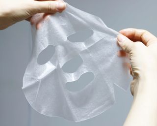 체르엠 그린 케비어 더블워터 마스크팩 5매입  2팩 — 4.5점을 준 리뷰어가 2021년 12월 올린 사용 사진