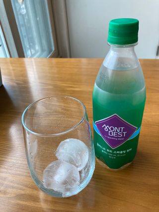 몽베스트 Montbest with Sparkling water Plain 20병 — 5점을 준 리뷰어가 2022년 6월 올린 사용 사진