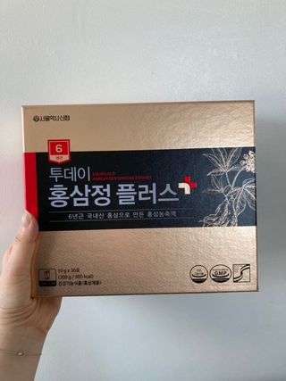 서울약사신협_투데이홍삼정플러스스틱_10g x 30포 — 5점을 준 리뷰어가 2021년 6월 올린 사용 사진