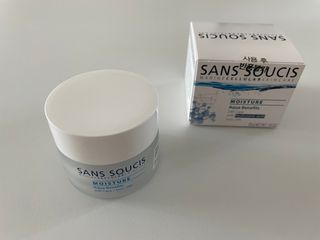 산수시 아쿠아 베네핏 24h 수부지 물광 속건조 수분크림 50ml — 4점을 준 리뷰어가 2021년 6월 올린 사용 사진