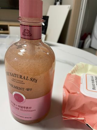 벨먼 내추럴스파 수분광채 스크럽 바디워시 600ml 5종 — 5점을 준 리뷰어가 2022년 5월 올린 사용 사진