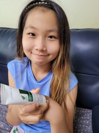 랑벨 랑바이오 블랙 시카 크림 50ml(블랙비 프로폴리스, 시카 4종, 판테놀 10 함유) — 5점을 준 리뷰어가 2022년 7월 올린 사용 사진