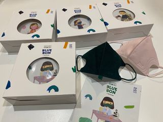 [블루 본 아이노우] 유아용 컬러마스크 40 PCS SET 2중 택 1 — 4점을 준 리뷰어가 2021년 5월 올린 사용 사진