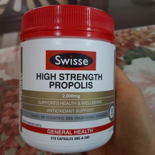 Swisse 스위스 고함량 프로폴리스 2,000mg 210정 — 5점을 준 리뷰어가 2021년 2월 올린 사용 사진