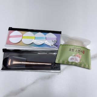 [툴앤썸] 메이크업 브러시로 바르고 호빵 스펀지로 클렌징하는 A-Z 뷰티툴 5종 — 5점을 준 리뷰어가 2021년 1월 올린 사용 사진