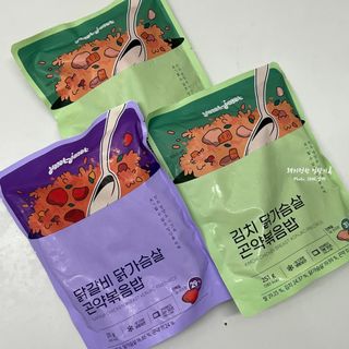 [푸딩팩토리] 요잇조잇 닭갈비 닭가슴살/김치 닭가슴살 곤약볶음밥 2종 (김치볶음밥 2개 닭갈비 볶음밥 1개) — 3점을 준 리뷰어가 2022년 7월 올린 사용 사진