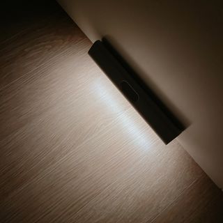 아카라 어두울 때만 켜지는 스마트 무선 센서등 — 5점을 준 리뷰어가 2021년 10월 올린 사용 사진