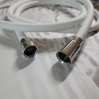 바디빔 물때방지 샤워 호스 2m 꼬임방지 PVC 튜브 — 5점을 준 리뷰어가 2022년 4월 올린 사용 사진