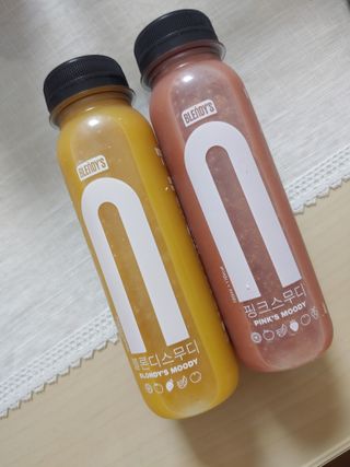 BLENDY'S 핑크 스무디+블론디 스무디 — 5점을 준 리뷰어가 2021년 9월 올린 사용 사진