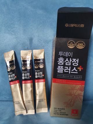 서울약사신협_투데이홍삼정플러스스틱_10g x 30포 — 5점을 준 리뷰어가 2021년 5월 올린 사용 사진