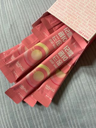 [인디닥터] 면역 생생 핑크 이뮨 젤리 — 4점을 준 리뷰어가 2022년 3월 올린 사용 사진
