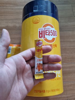 광동생활건강 프리 [광동] VB와 VC를 함유한 멀티 비타민 비타 500 데일리 스틱 180포 — 5점을 준 리뷰어가 2022년 6월 올린 사용 사진