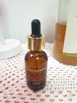 스킨큐어 산다화 비타민c 화이트닝 에센스 30ml — 5점을 준 리뷰어가 2023년 12월 올린 사용 사진