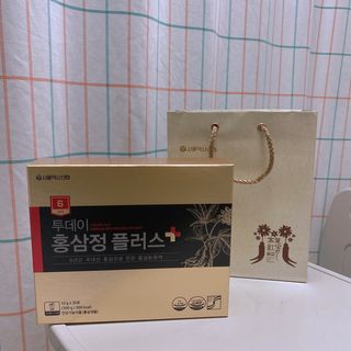 서울약사신협_투데이홍삼정플러스스틱_10g x 30포 — 5점을 준 리뷰어가 2021년 2월 올린 사용 사진