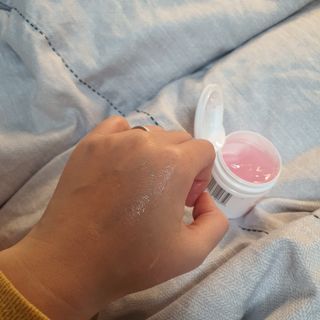바이오오일 [바이오-오일] 드라이 스킨 젤 100ml — 5점을 준 리뷰어가 2021년 12월 올린 사용 사진