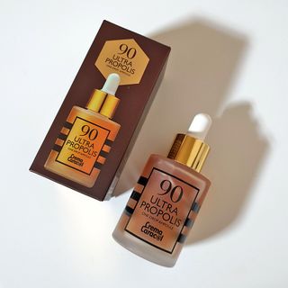 자민경 크레마카라콜 울트라 90 프로폴리스 앰플 — 5점을 준 리뷰어가 2020년 12월 올린 사용 사진