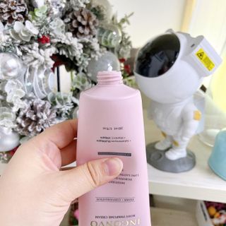 오투에니원 인컨보 바디 퍼퓸 크림 200ml — 4.5점을 준 리뷰어가 2022년 12월 올린 사용 사진