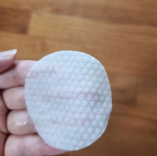 [포잇] 카카두허니씨 미백 톤업패드 190ml 60매 *1개 — 5점을 준 리뷰어가 2023년 1월 올린 사용 사진