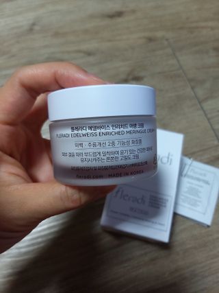 플레라디 에델바이스 인리치드 머랭 크림 — 5점을 준 리뷰어가 2021년 8월 올린 사용 사진