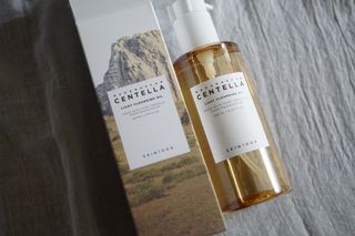 스킨1004 [SKIN1004] 마다가스카르 센텔라 라이트 클렌징 오일 200ml — 5점을 준 리뷰어가 2024년 8월 올린 사용 사진