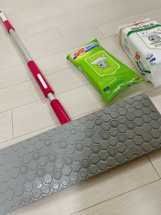 3M 스카치브라이트 비마마젠타 밀대걸레 세트+ PET 정전기청소포 대형 30매 — 5점을 준 리뷰어가 2023년 7월 올린 사용 사진