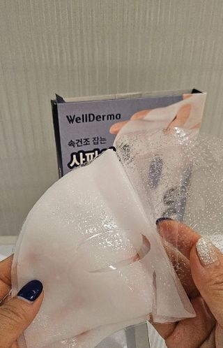 [올리브영] 웰더마 프리미엄 사파이어 콜라겐 임팩트 피팅 마스크 4매 — 5점을 준 리뷰어가 2025년 7월 올린 사용 사진