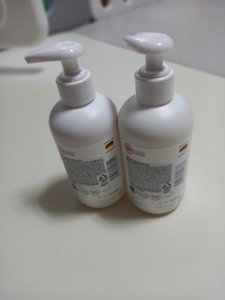 mom e 맘이 내추럴 베이비 케어 샴푸앤바스+로션 — 3.5점을 준 리뷰어가 2021년 1월 올린 사용 사진