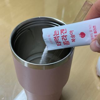 [음료수 대신 가능!]  빠르게 흡수되는 아임오 타먹는 콜라겐 1박스 — 4점을 준 리뷰어가 2023년 4월 올린 사용 사진