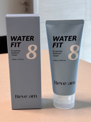 나우 [리브엠]피부 속부터 겹겹이, 촘촘하게! 워터핏8중 수분착붙 크림 — 5점을 준 리뷰어가 2024년 12월 올린 사용 사진