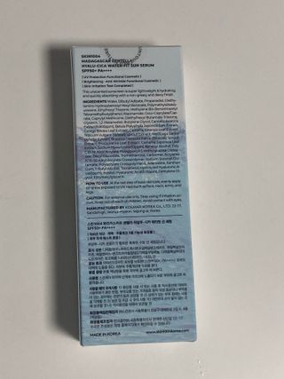 [스킨1004] 마다가스카르 센텔라 히알루-시카 워터핏 선세럼 50ml — 5점을 준 리뷰어가 2024년 5월 올린 사용 사진