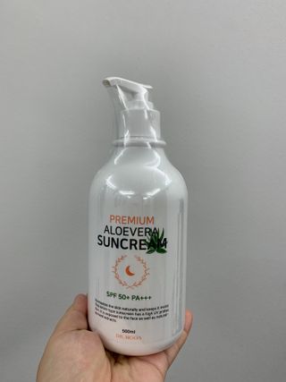 [닥터문] 프리미엄 알로에베라 선크림 500ml — 5점을 준 리뷰어가 2022년 7월 올린 사용 사진