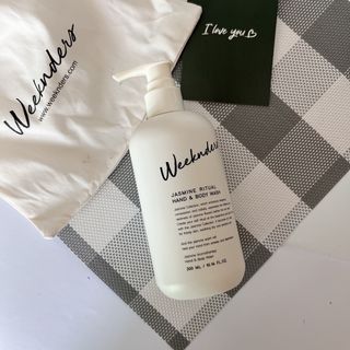 [위켄더스] 기분좋은 하루를 선사해주는 핸드& 바디워시 1종 랜덤발송 — 5점을 준 리뷰어가 2022년 8월 올린 사용 사진
