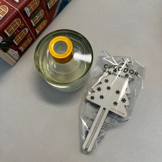 [코코도르] 크리스마스 디퓨저 스노우트리1ea/조이풀트리1ea/레드솔방울트리1ea 200ml — 5점을 준 리뷰어가 2024년 12월 올린 사용 사진