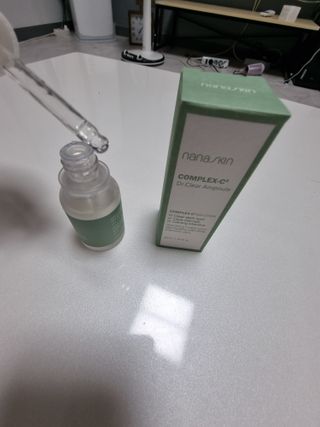 나나스킨 콤플렉스씨쓰리닥터클리어앰플 — 5점을 준 리뷰어가 2021년 11월 올린 사용 사진