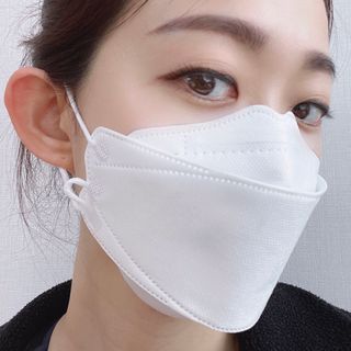 에버그린 순면 끈조절 KF94 마스크 - 화이트 30매 — 5점을 준 리뷰어가 2021년 5월 올린 사용 사진