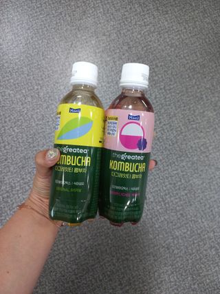 더그레잇티 콤부차 300ml *12개입 (오리지널 6개+베리리치 6개) — 5점을 준 리뷰어가 2022년 7월 올린 사용 사진
