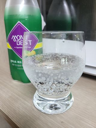 몽베스트 Montbest with Sparkling water Lemon OR Lime 20병(랜덤) — 5점을 준 리뷰어가 2022년 5월 올린 사용 사진