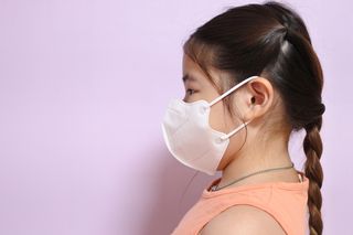 [에버그린] 2D 새부리형 KF80 중형 화이트 25매 — 5점을 준 리뷰어가 2021년 8월 올린 사용 사진