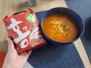 [풀무원] 자연은맛있다 정면, 백면, 홍면  세트 — 5점을 준 리뷰어가 2021년 4월 올린 사용 사진