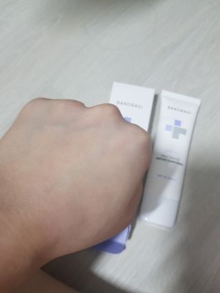 바노바기 코스메틱 바노바기 밀크씨슬 리페어 시카 선스크린 플러스 50ml — 4점을 준 리뷰어가 2023년 2월 올린 사용 사진