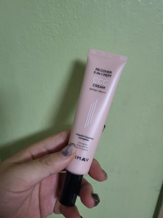 트리마이 3가지 기능을 동시에 느낄 수 있는 Color Control Change, 리커버리 3인1 펩트 CCC 크림 — 5점을 준 리뷰어가 2022년 11월 올린 사용 사진