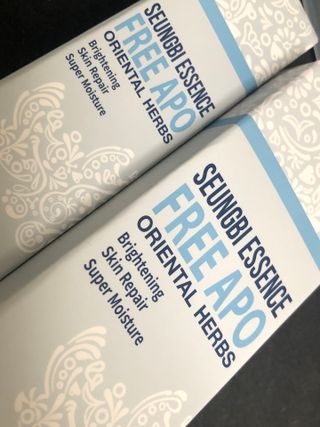 조아산코스메틱 승비 에센스 프리아포 오리엔탈 허브 크림 + 승비 에센스 프리아포 오리엔탈 허브 스킨 SET — 4점을 준 리뷰어가 2021년 11월 올린 사용 사진