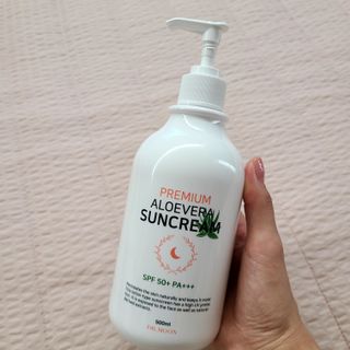 [닥터문] 프리미엄 알로에베라 선크림 500ml — 5점을 준 리뷰어가 2022년 7월 올린 사용 사진