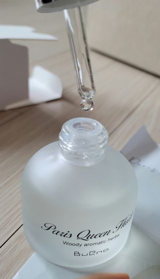 브에노 파리퀸 윌 페이스 오일 — 5점을 준 리뷰어가 2021년 6월 올린 사용 사진